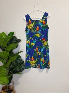 Vintage Shannon Marie Hawaii Blue Tropical Parrot Print Mini Dress